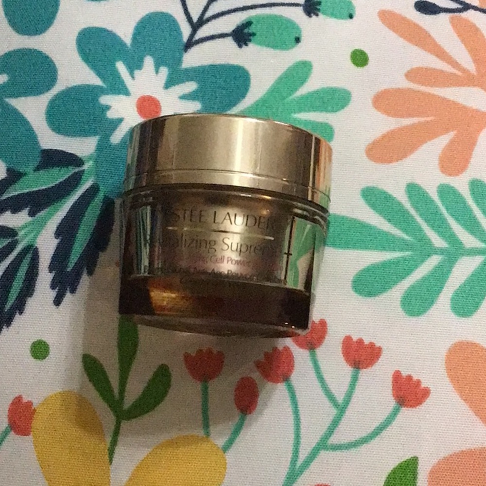 Estée Lauder Anti-Aging Eye Balm - Picture 3 of 4